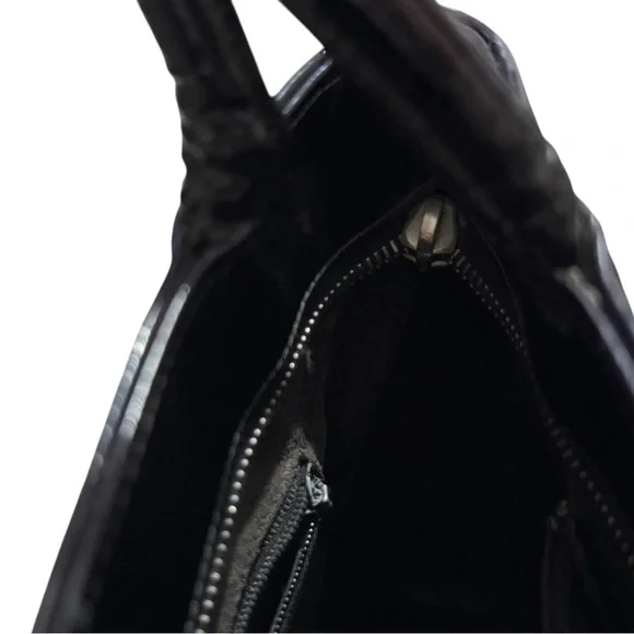 Auth CHANEL medallion tote glossy patent leather Black quilted CC vintage Bag - Picture 11 of 16